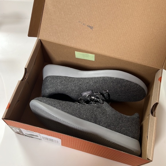 JSport Women’s Arrow Memory Foam Lace-Up Casual Walking Sneakers in Tweed Grey - Picture 12 of 13